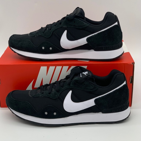 Nike Venture Runner - Picture 10 of 10